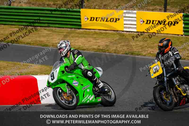 Vintage motorcycle club;eventdigitalimages;mallory park;mallory park trackday photographs;no limits trackdays;peter wileman photography;trackday digital images;trackday photos;vmcc festival 1000 bikes photographs